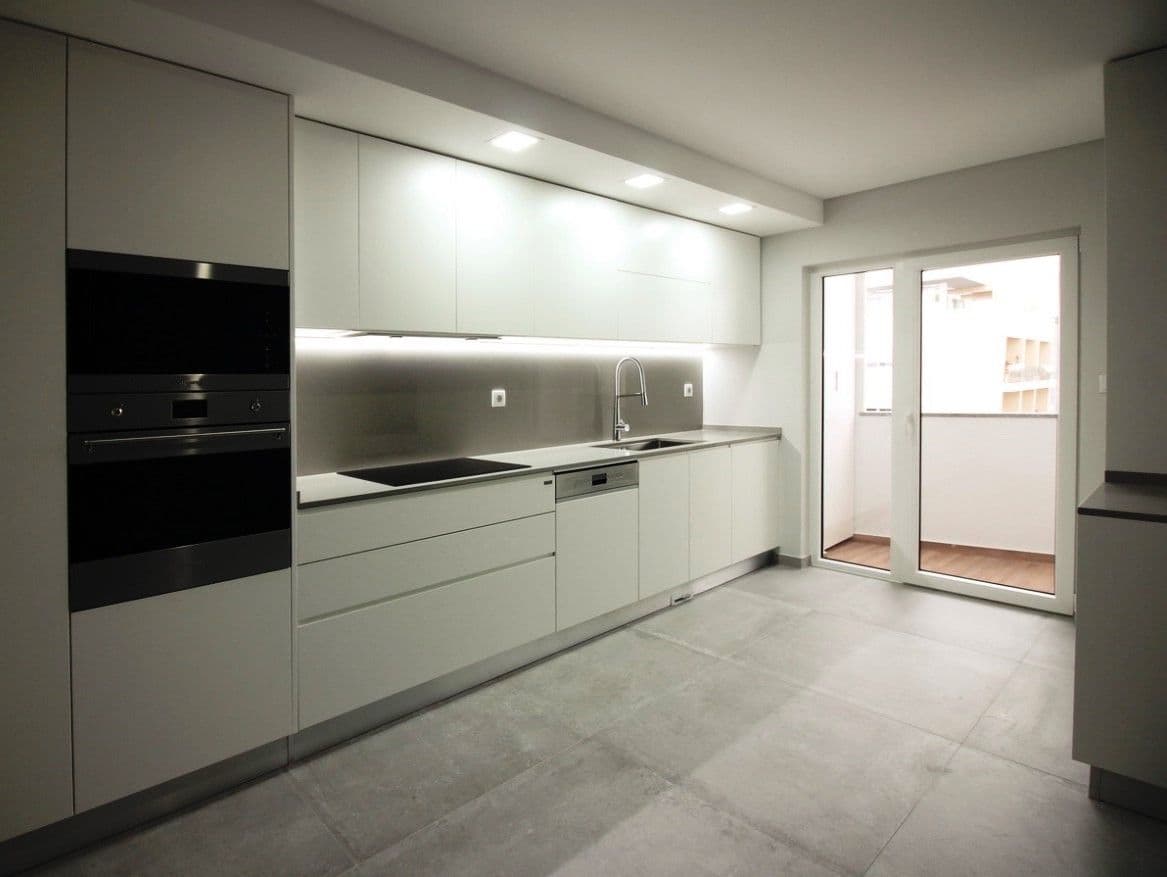 Modern apartments with 3 bedrooms, Carcavelos, Lisbon 12