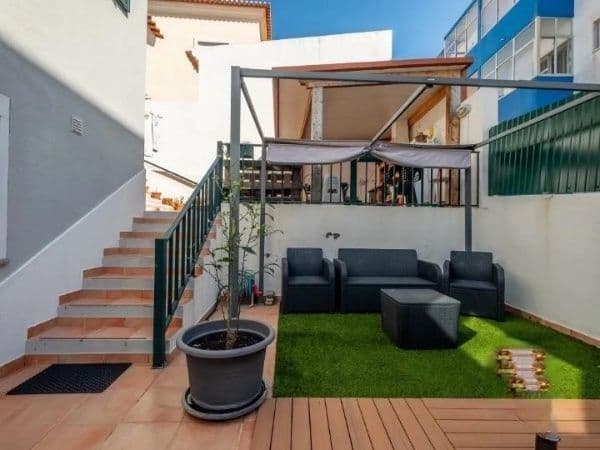 Modern house with 4 bedrooms, Lisbon 4