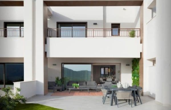 Modern townhouse with 3 bedrooms, Marbella 2