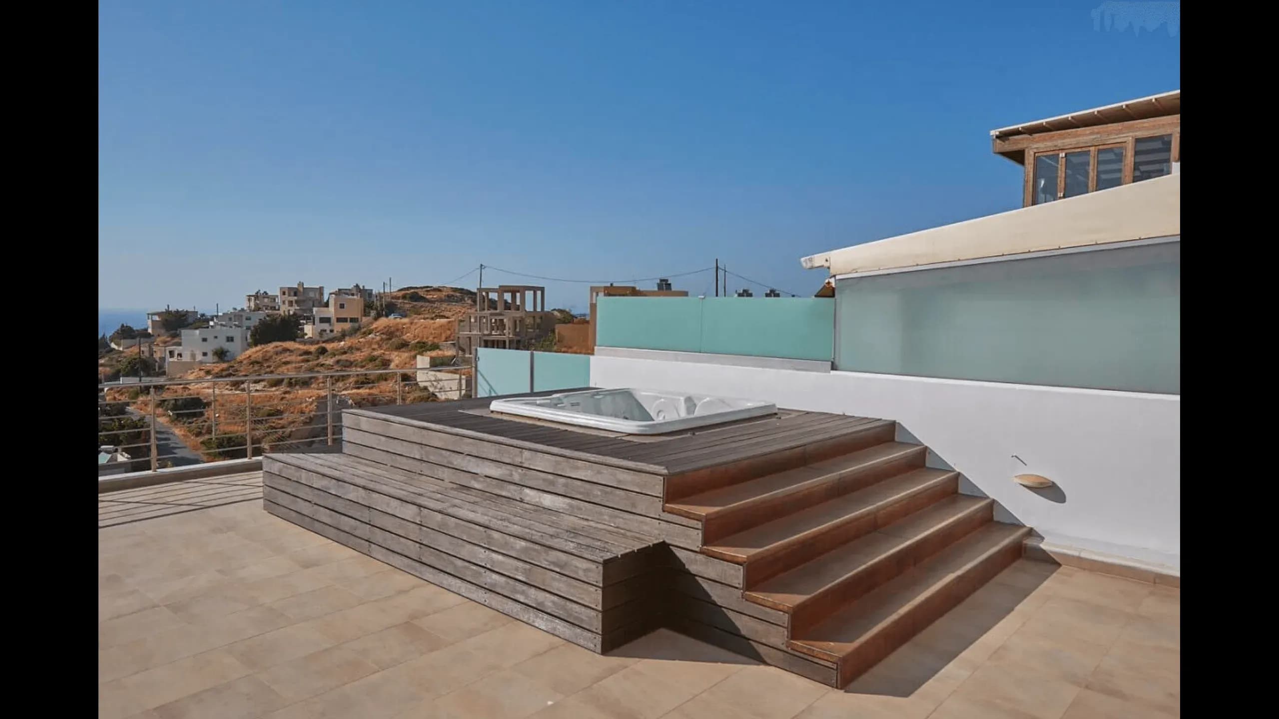 Modern and stylish maisonette with 4 bedrooms, Ammoudi, Crete 3