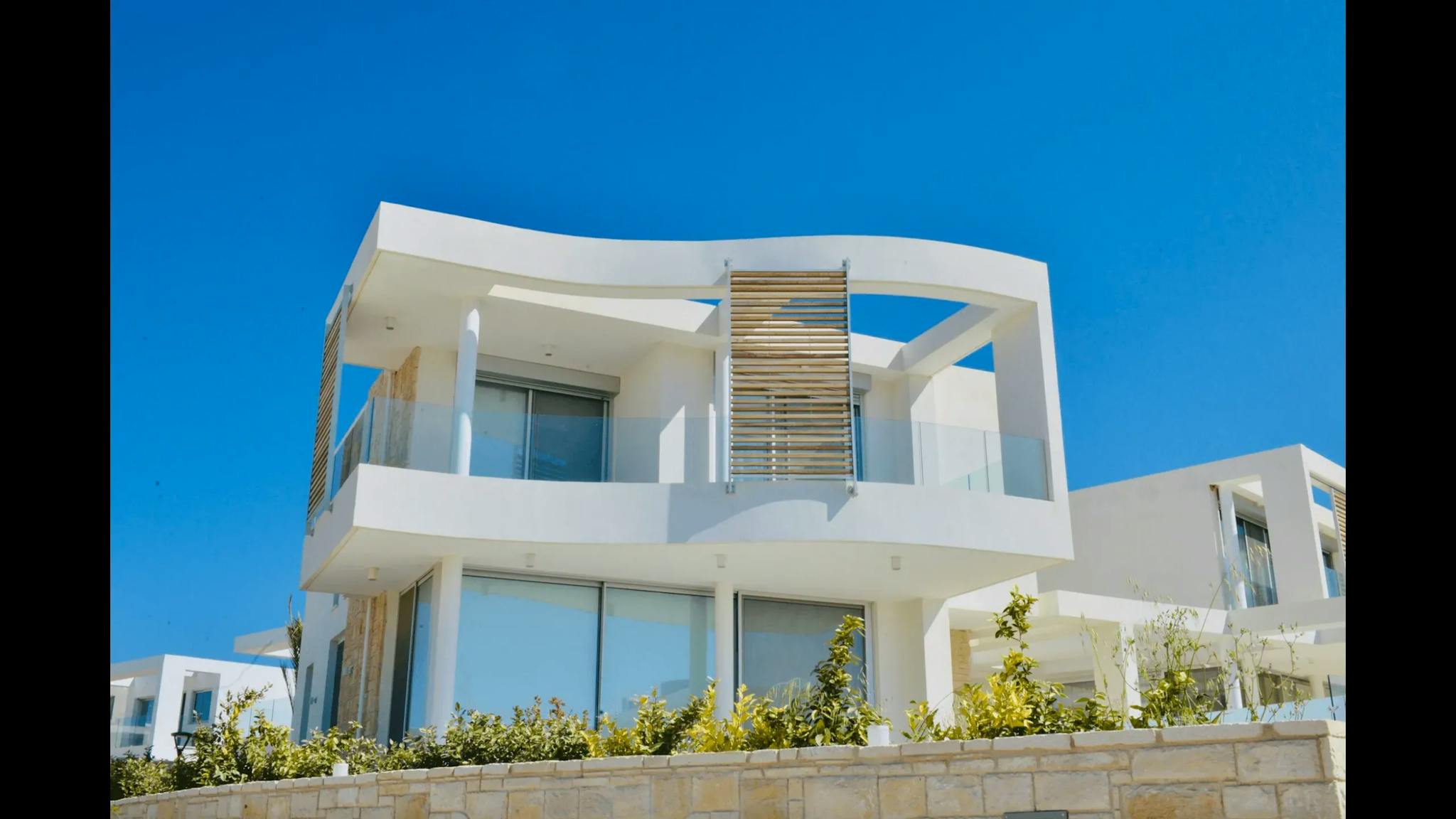 Stylish modern villas on seaside 1