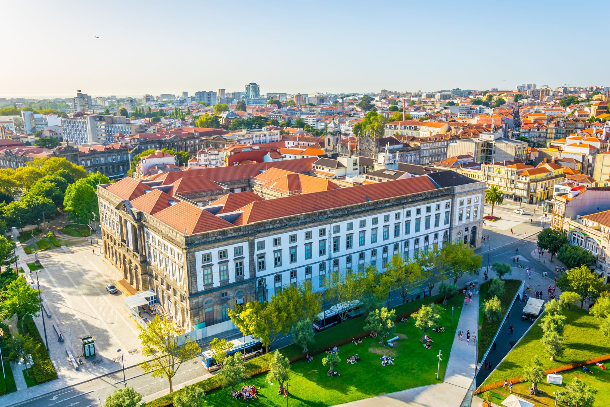 Americans moving to Portugal to study at university