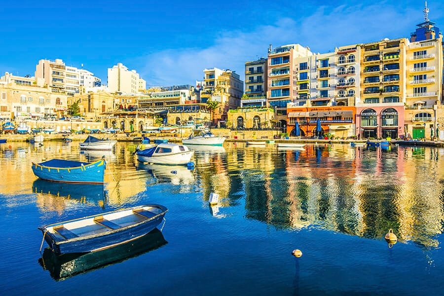 ABesides a Malta investment visa, there are five ways to get a residence permit in Malta: employment, education, family reunification, business, investment