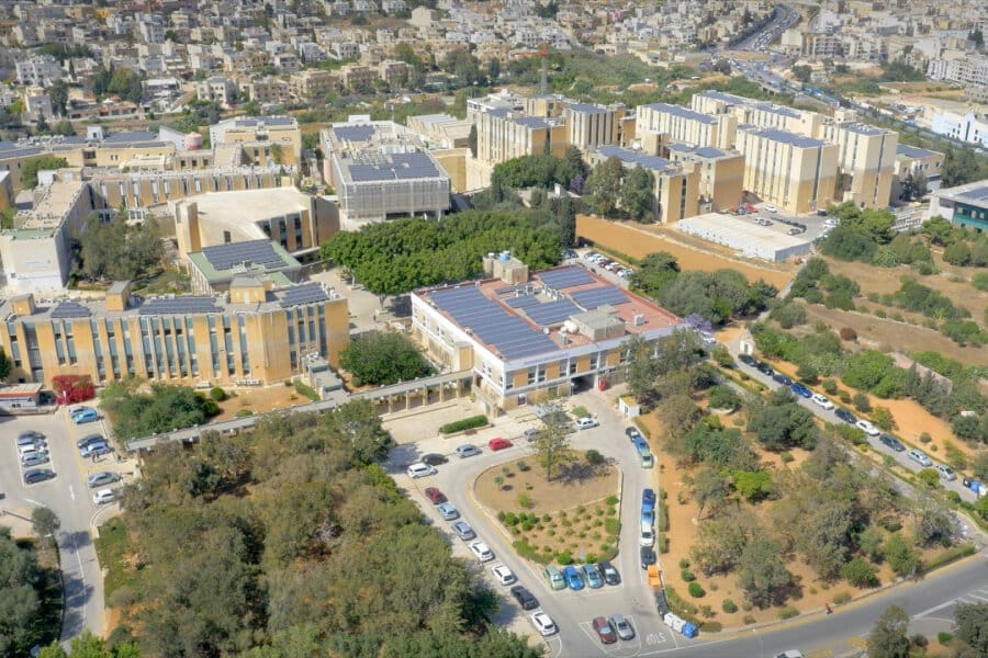 University of Malta: permanent residence and citizenship by investment to study at a Maltese university and learn English in Malta