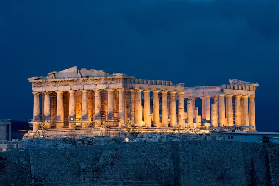 In Greece, excursions or museum excursions cost around €20—100 per excursion or €10—25 per ticket in a museum