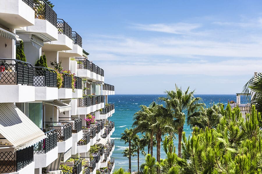 Spain residence permit: a complex of apartments for investors on the Costa del Sol