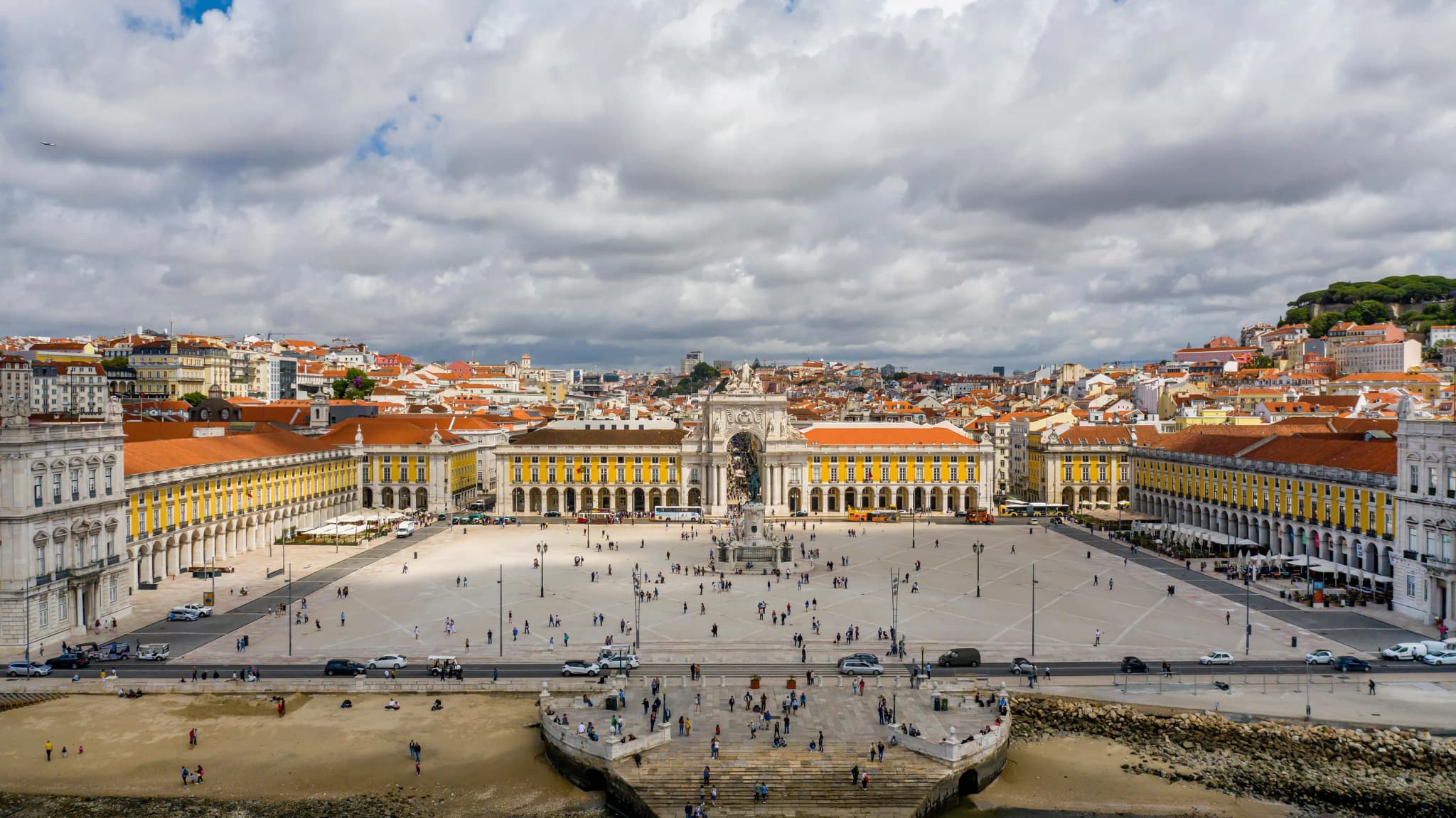 How Portugal Attracted €6.7 Billion in Foreign Investment: Fresh Statistics