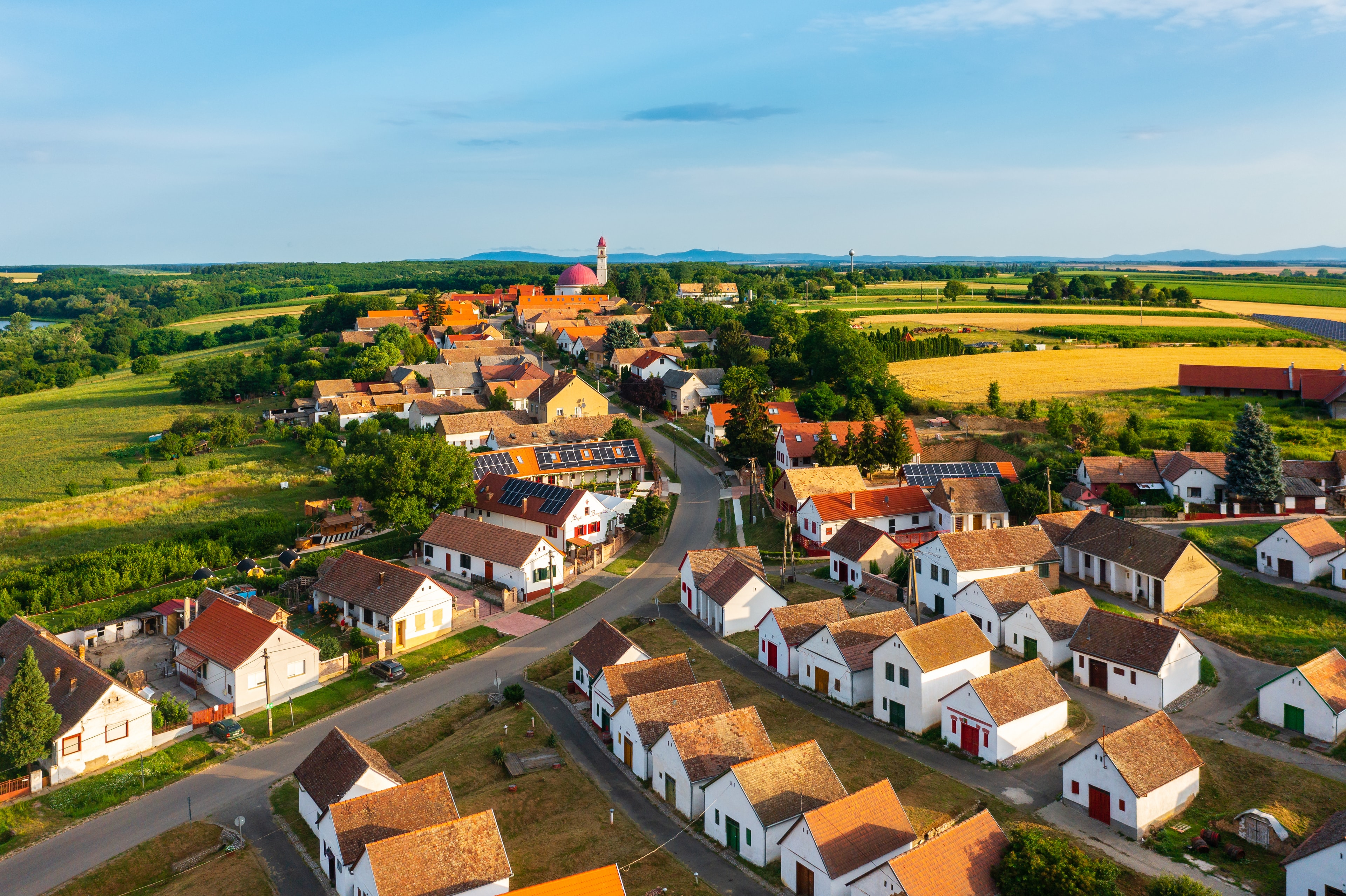 benefits of Hungary Golden Visa for families