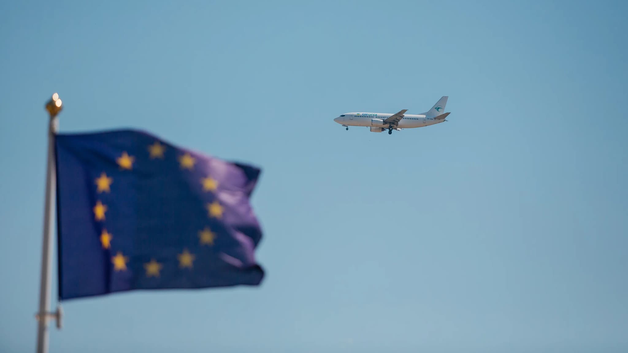 EES-biometric-passport-requirements-explained-350829930