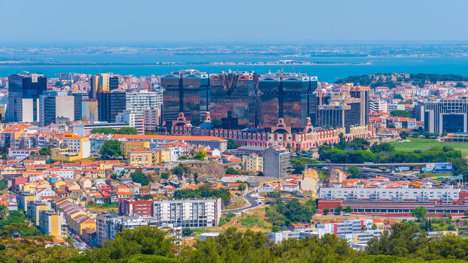Visado D2 de Portugal: cómo obtener un permiso de residencia para emprendedores