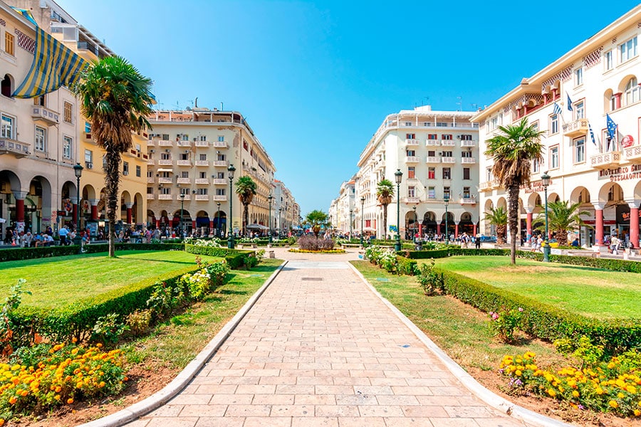 Greece Golden Visa by investment in residential property: Aristotle's Square in Thessaloniki