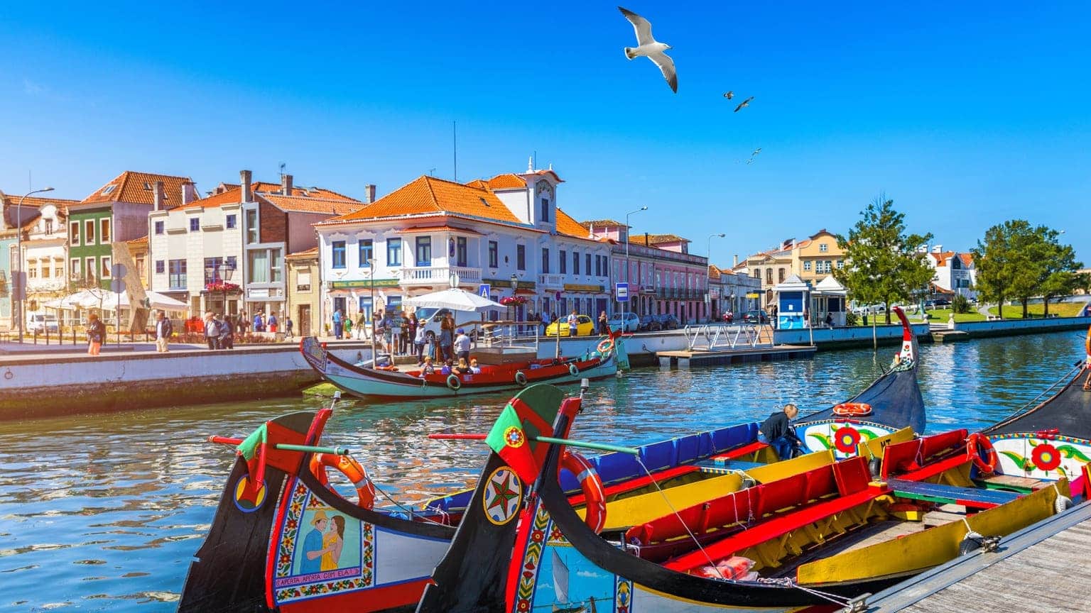 Residence permit of Portugal: citizenship conditions for children have been simplified and the validity of gold visas has been increased