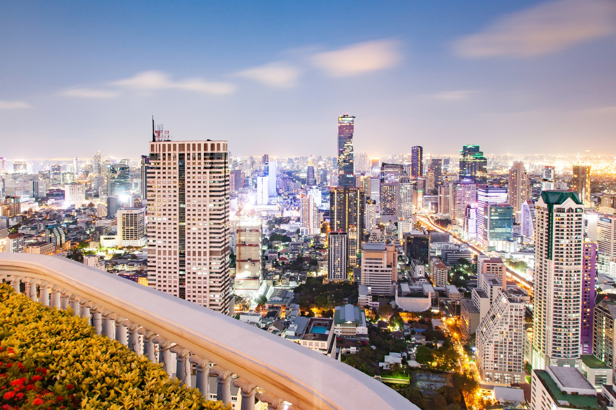 How US citizens can relocate to Thailand: obtaining an investor visa